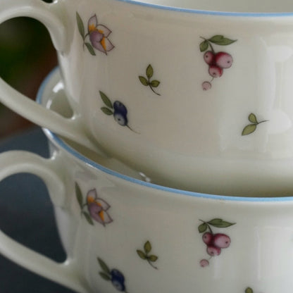 Tête à tête "Kutrun" de tasses à deux hanses en porcelaine allemande Winterling Bavaria