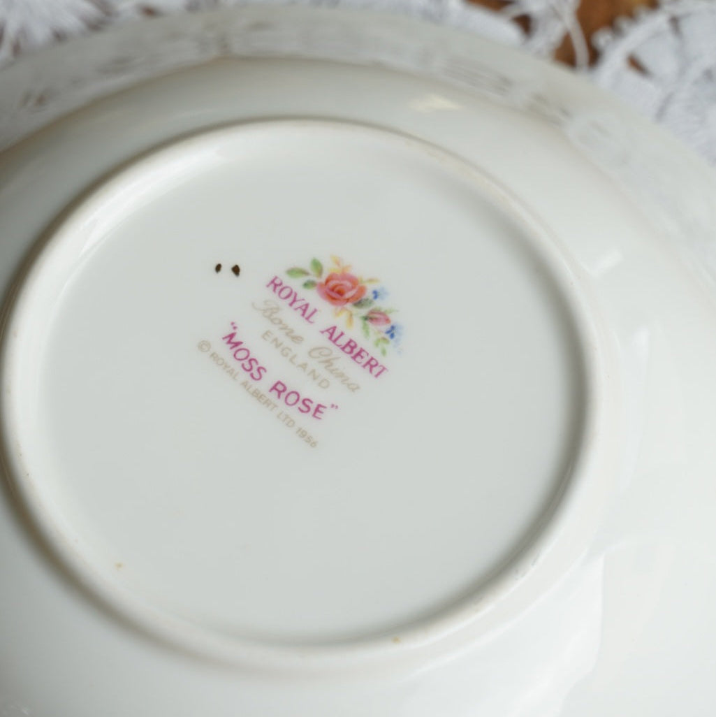 Bol "Rosie" en porcelaine anglaise fleurie et dorée Royal Albert modèle Moss Rose