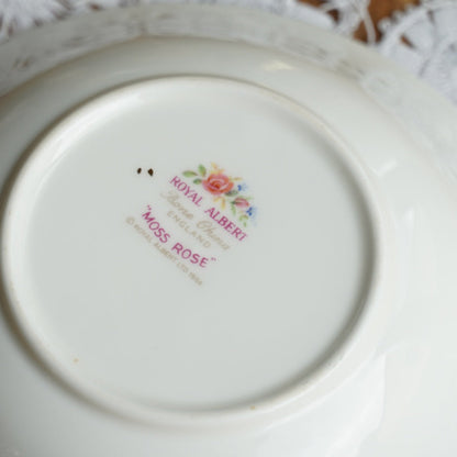 Bol "Rosie" en porcelaine anglaise fleurie et dorée Royal Albert modèle Moss Rose