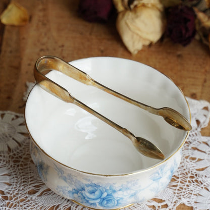 Pince à sucre "Goldie" anglaise en argent massif patiné S. Greenough & Sons