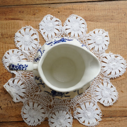 Pot à lait "Harold" en céramique anglaise torsadé aux motifs bleutés