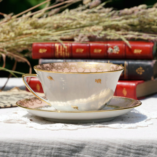 Grande tasse "Juliette" en porcelaine de Limoges rosée et dorée