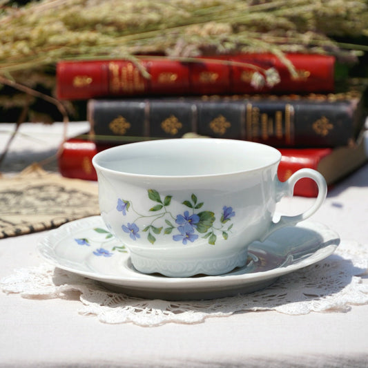 Tasse "Edith" fleurie en porcelaine française l'Atelier de la Cigogne