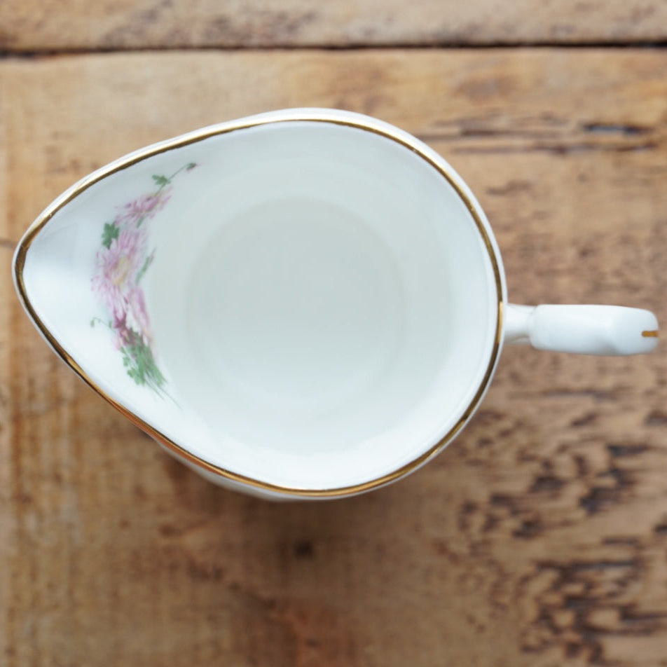 Service à thé "Betsy" en porcelaine anglaise fleurie et dorée Windsor