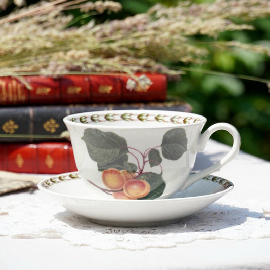 Tasse "Pearline" aux motifs fruités en porcelaine anglaise Queen's modèle Hookers