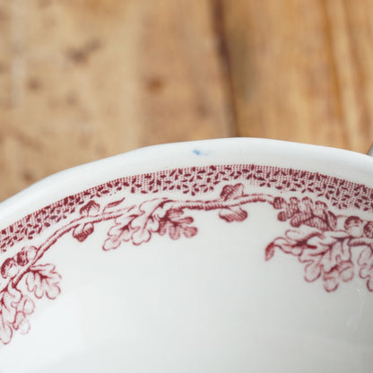 Tasse à 2 anses "Deirdre" en céramique anglaise torsadée motifs paysages rougeâtres