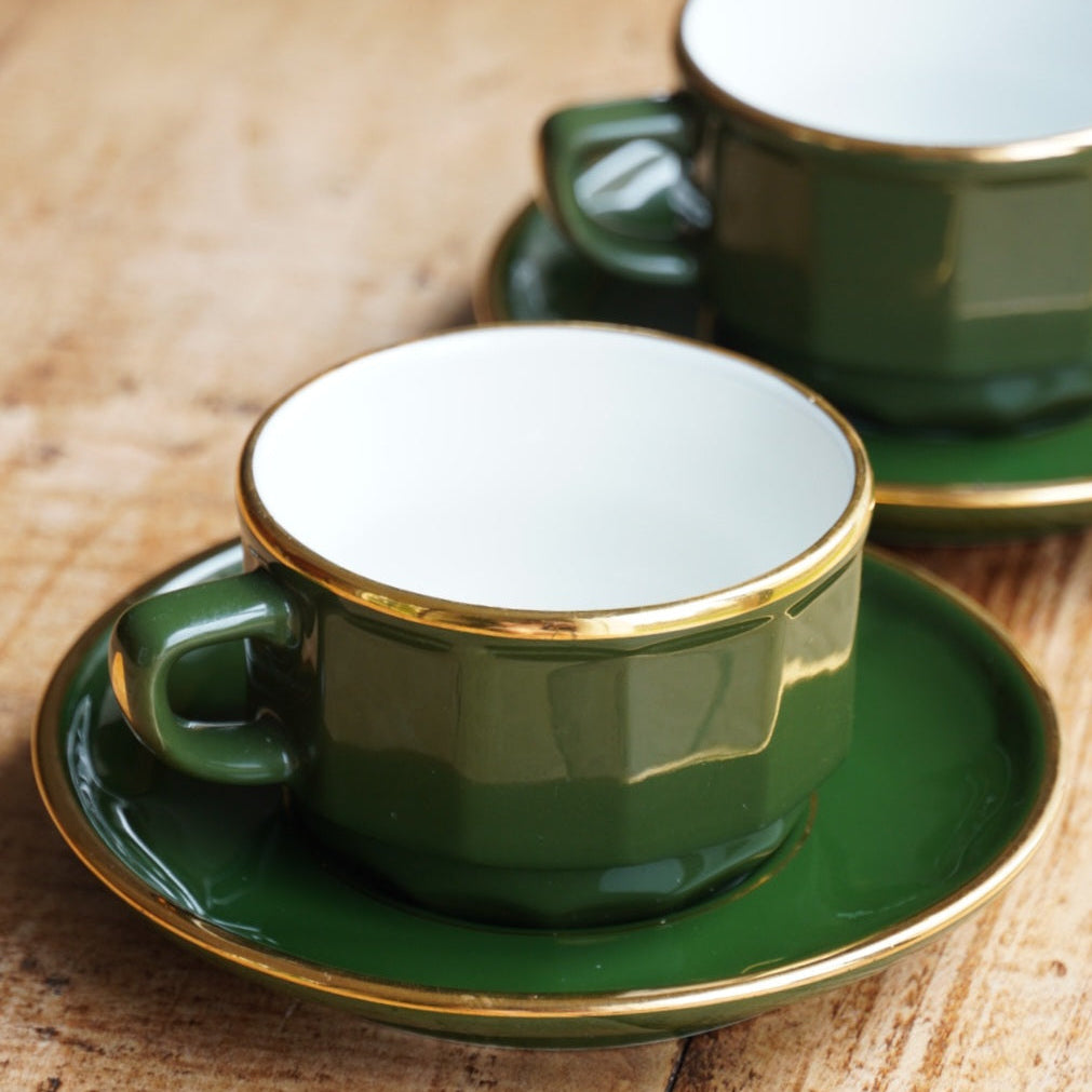 Tête-à-tête de tasses "Erséline" bistrot en porcelaine verte et dorée Yves Deshoulières Apilco (lot de 2)