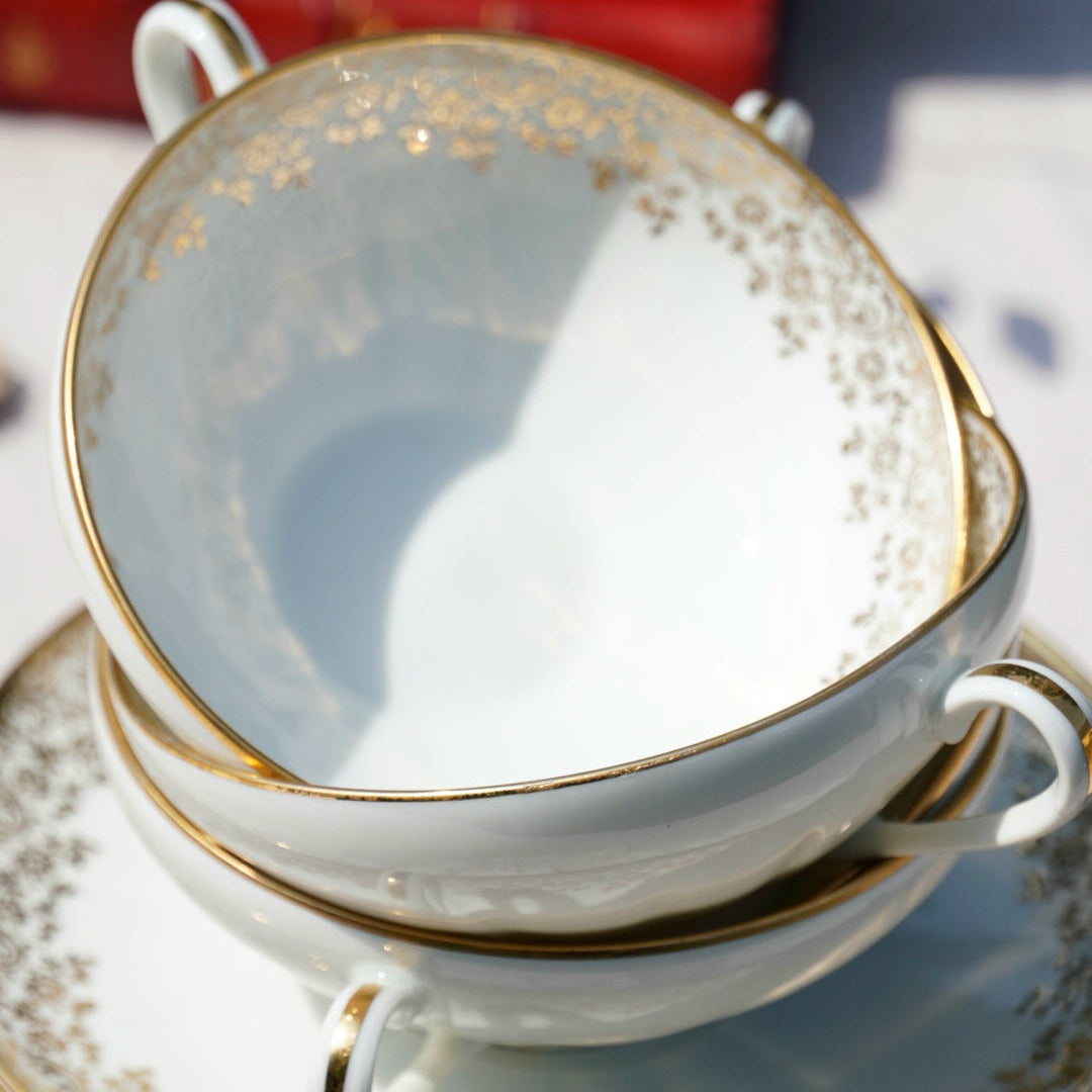 Tasses à thé "Cléophée" en porcelaine de Limoges dorées maison Chastagner (lot de 4)