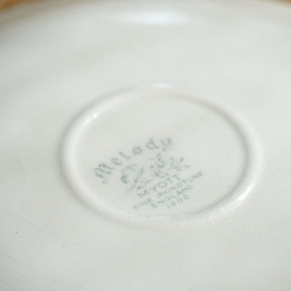 Tête-à-tête de tasses "Blythe" en céramique anglaise torsadée aux motifs fleuris rougeâtres Myott modèle Melody (lot de 2)