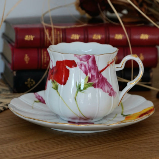 Tasse "Onélia" en porcelaine de Limoges fleurie