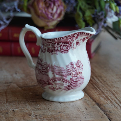 Pot à lait "Liora" en céramique anglaise aux motifs paysages rougeâtres Myott Meakin