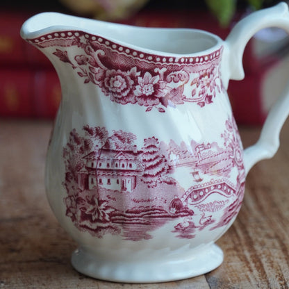 Pot à lait "Liora" en céramique anglaise aux motifs paysages rougeâtres Myott Meakin