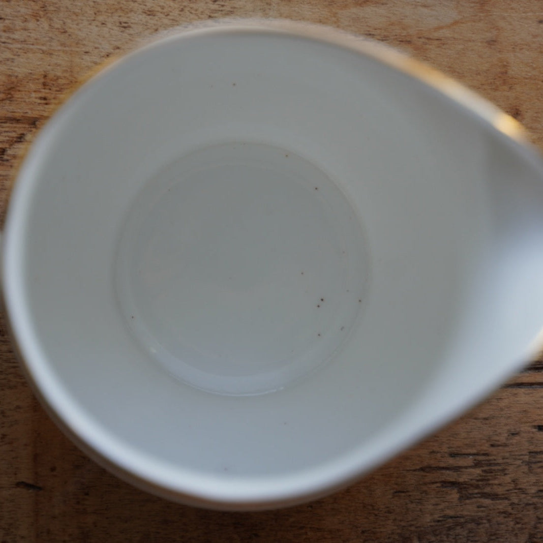Pot à lait "Winslet" en porcelaine anglaise fleurie et dorée Royal Standard