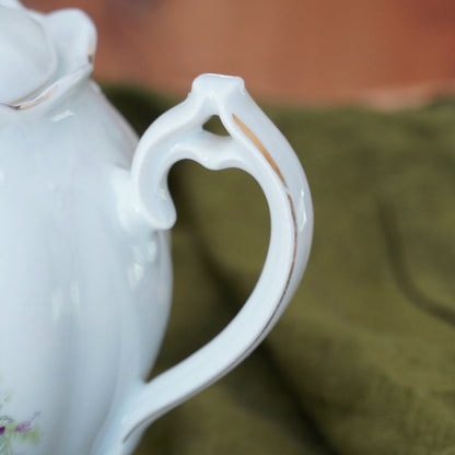 Théière "Floralie" en porcelaine aux fleurs violettes et dorée