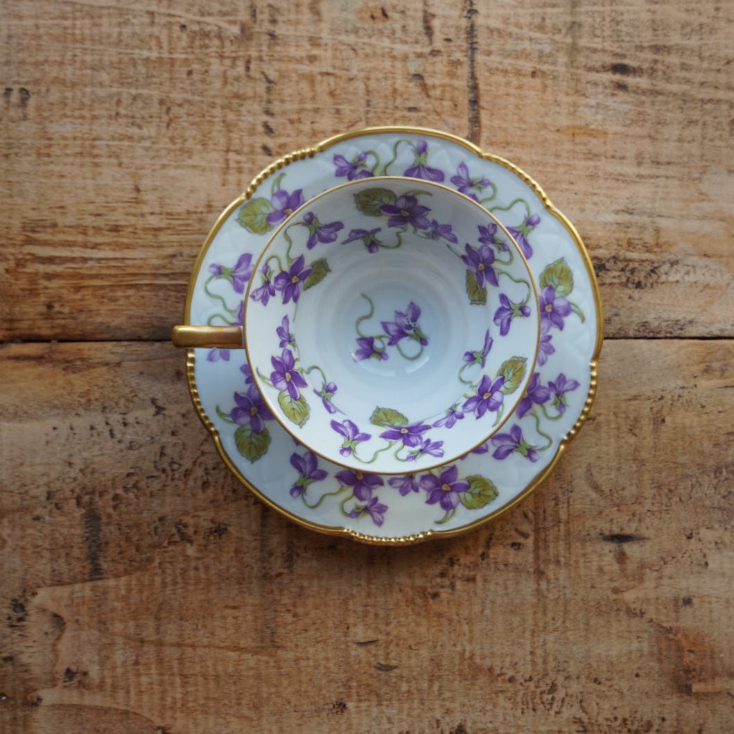 Tasse "Anneliese" en porcelaine allemande fleurie et dorée Mitterteich Bavaria