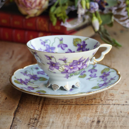 Tasse "Anneliese" en porcelaine allemande fleurie et dorée Mitterteich Bavaria
