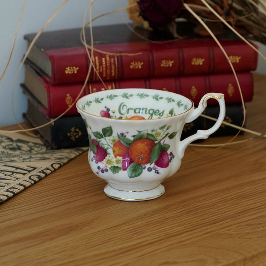 Tasse "Oranges" en porcelaine anglaise Royal Albert modèle "Covent Garden"