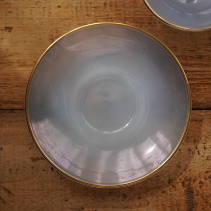 Tasse "Rainbow" Arlequin en verre opalin bleu/violet pastel et doré Arcopal