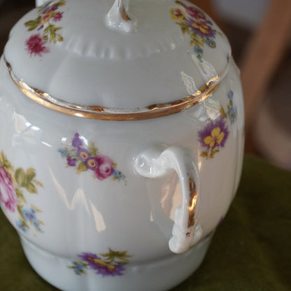 Grand sucrier / pot à biscuits "Marthe" en porcelaine française fleuri et doré