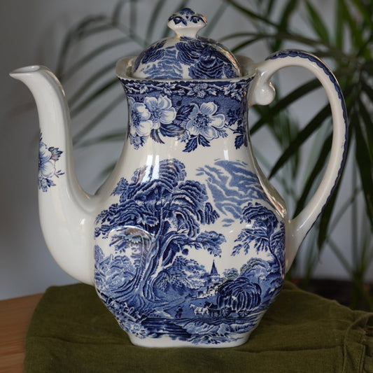 Théière "Woody" en céramique anglaise aux motifs bleutés Enoch Wedgwood modèles Woodland