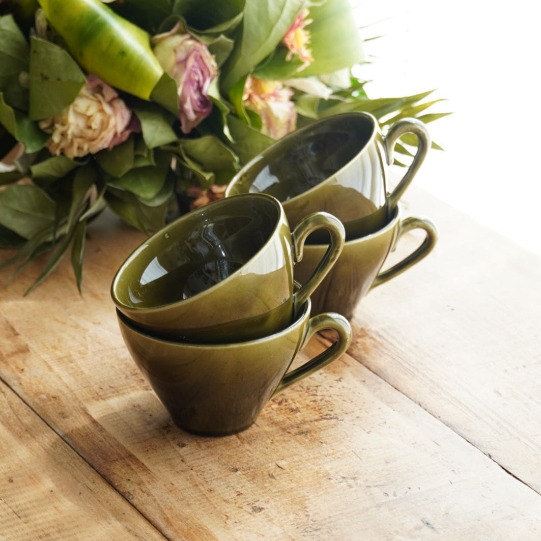 Ensemble de 4 tasses "Théodorée" en grés vert foncé
