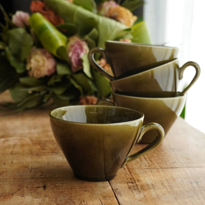 Ensemble de 4 tasses "Théodorée" en grés vert foncé