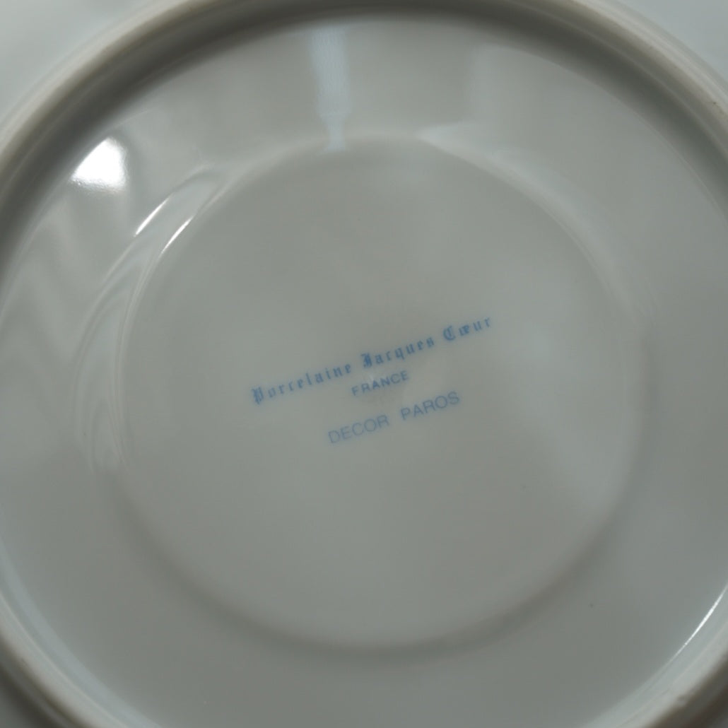 Tête-à-tête de tasses "Jacquine" en porcelaine française Jacques Coeur décor Paros aux motifs bleutés