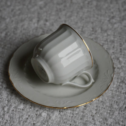 Ensemble de petites tasses "Raquel" en porcelaine espagnole Santa Clara blanches et dorées (lot de 6 ou de 12)