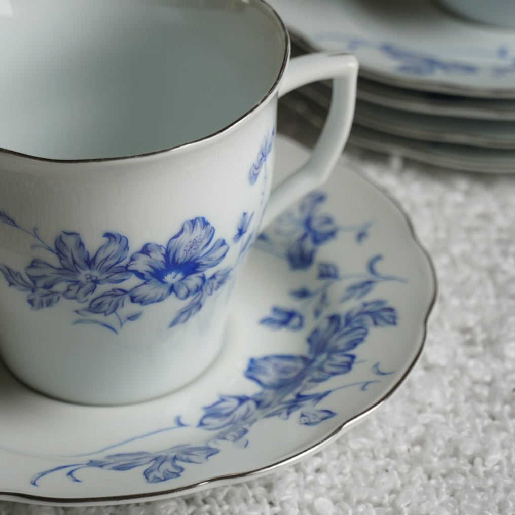 Ensemble de tasses "Shan" en porcelaine chinoise fleuries et bleutées (lot de 5)