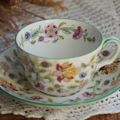 Tasse "Joyce" en porcelaine anglaise fleurie Minton modèle Haddon Hall