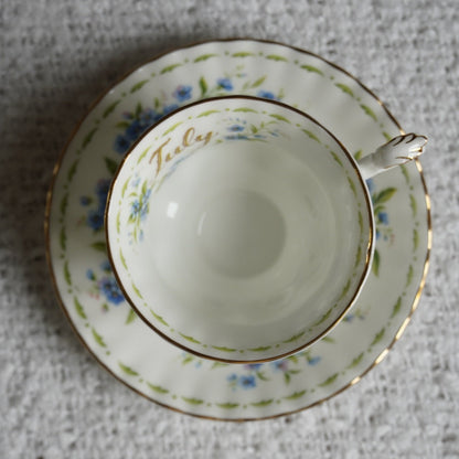 Tasse "Juillet" en porcelaine anglaise Royal Albert