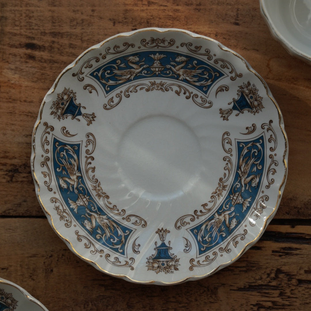 Tête-à-tête de tasses "Blue" en faïence anglaise torsadée avec couronne bleutée Myott modèle Rialto Blue