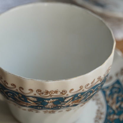 Tête-à-tête de tasses "Blue" en faïence anglaise torsadée avec couronne bleutée Myott modèle Rialto Blue