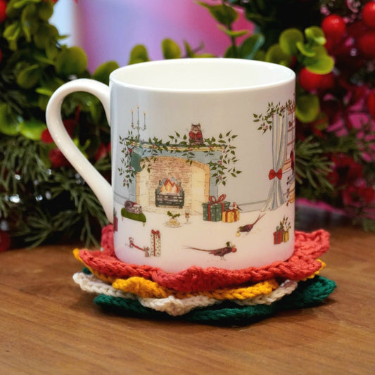 Case n°10 | Tasse en porcelaine Noël Sophie Allport & 4 sous-tasses en crochet étoiles (fait main)