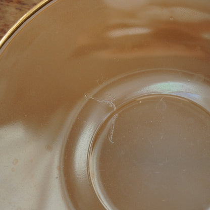 Tasse "Rainbow" Arlequin en verre opalin orange clair pastel et doré Arcopal