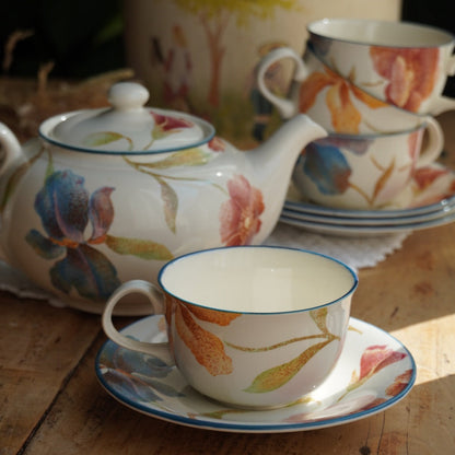 Service à thé "Phoebe" en porcelaine anglaise aux fleurs orangées et aux bordures bleutées Barratt's
