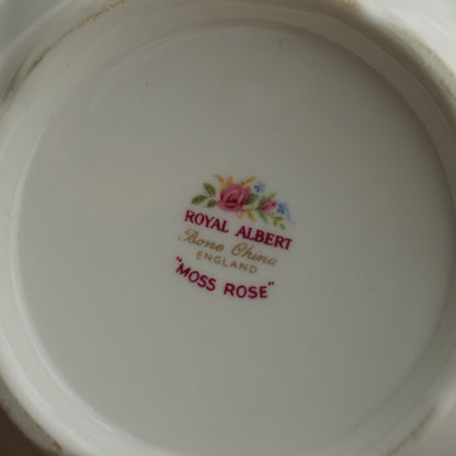 Sucrier "Rosie" en porcelaine anglaise fleurie et dorée Royal Albert modèle Moss Rose
