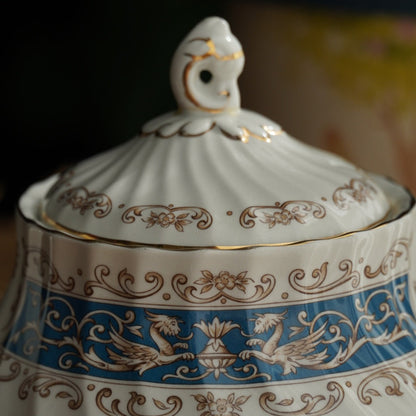 Théière "Blue" en faïence anglaise torsadée avec couronne bleutée Myott modèle Rialto Blue