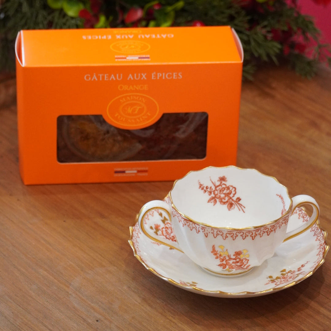 Case n°9 | Tasse à deux anses en porcelaine Burley & Co de Chicago Illinois (rare) & gâteau aux épices à l'orange confite Maison Toussaint
