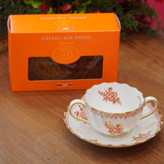 Case n°9 | Tasse à deux anses en porcelaine Burley & Co de Chicago Illinois (rare) & gâteau aux épices à l'orange confite Maison Toussaint