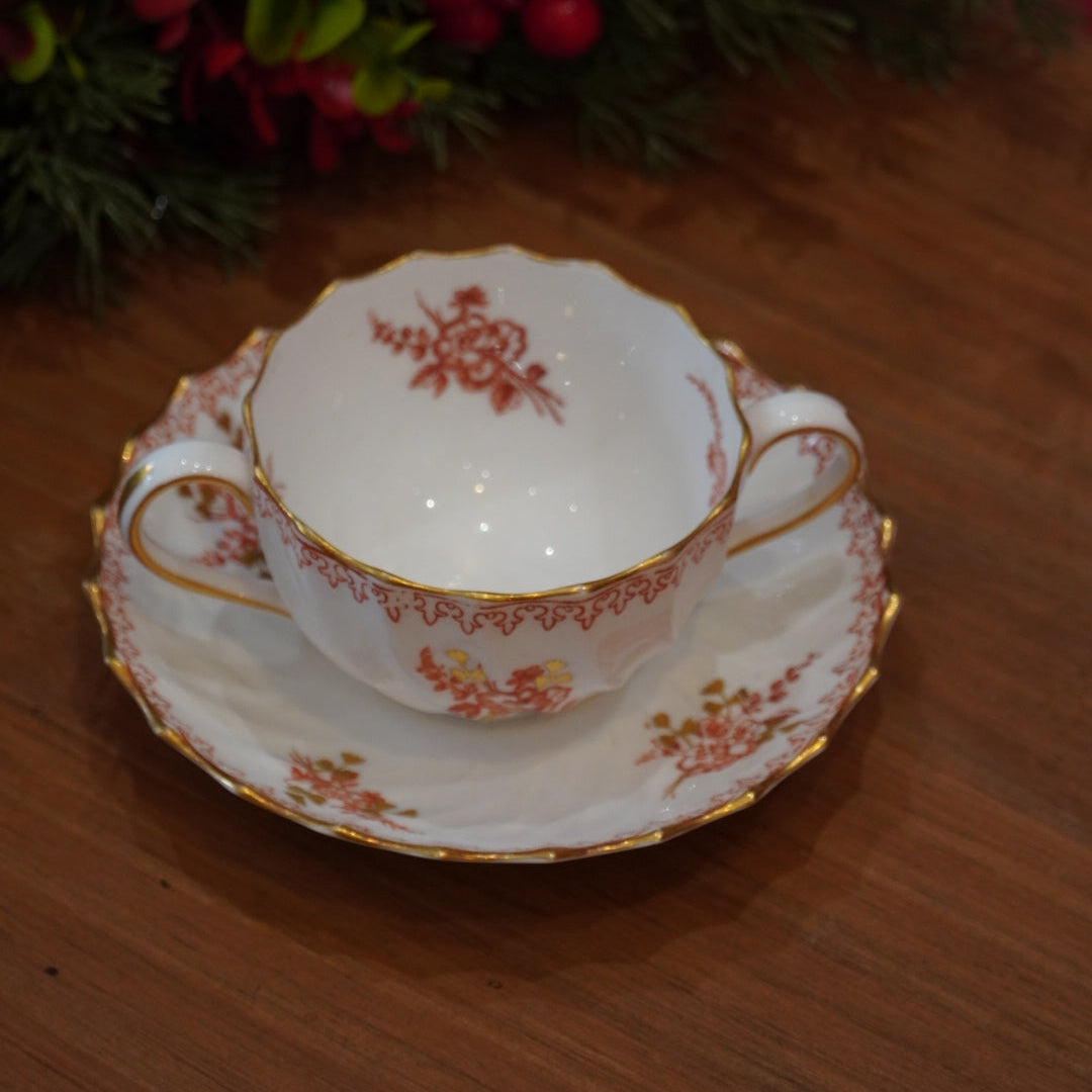 Case n°9 | Tasse à deux anses en porcelaine Burley & Co de Chicago Illinois (rare) & gâteau aux épices à l'orange confite Maison Toussaint