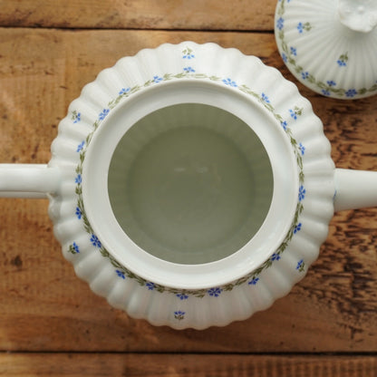 Théière "Andrée" en porcelaine de Limoges fleurie et cannelée GDA Saint-Germain