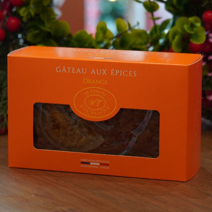 Case n°9 | Tasse à deux anses en porcelaine Burley & Co de Chicago Illinois (rare) & gâteau aux épices à l'orange confite Maison Toussaint