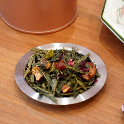 Case n°14 | Tasse en céramique anglaise Johnson Bros & boîte de thé vert 100g "Vivre les belles choses de la vie" & cuillère infuseur à thé rose gold