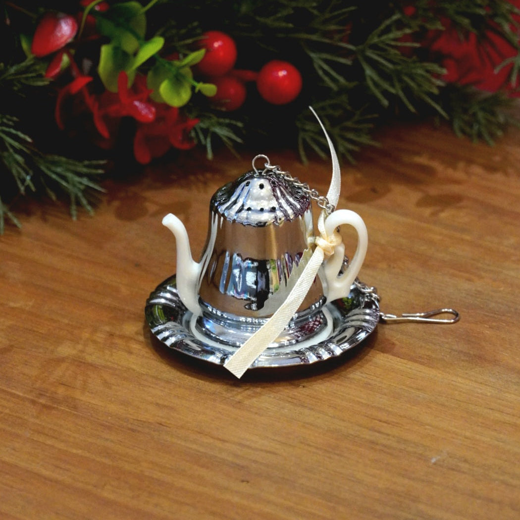 Case n°8 | Tasse en porcelaine anglaise  "Charming Violet" Royal Ascott & infuseur à thé en forme de théière