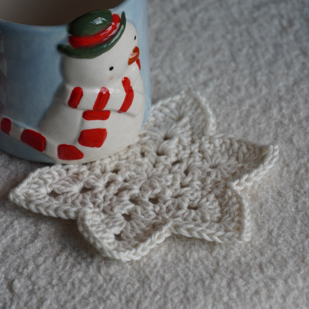 Sous-tasse en crochet étoile de Noël | blanc