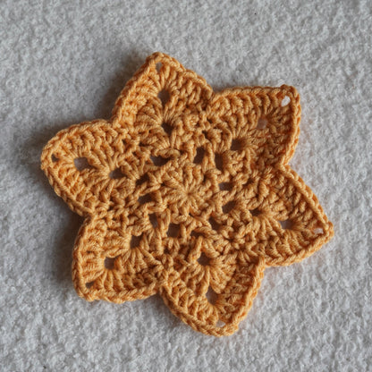 Sous-tasse en crochet étoile de Noël | jaune clair