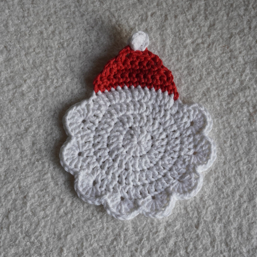 Sous-tasse en crochet père Noël | blanc et rouge