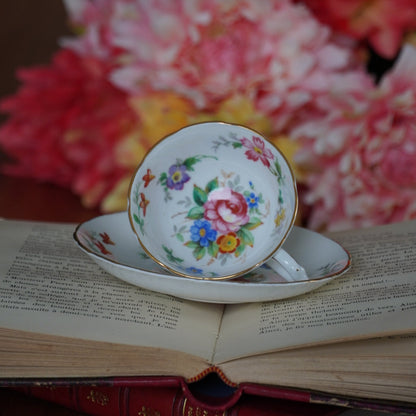 Petite tasse "Dorcas" en porcelaine anglaise fleurie et dorée Tuscan
