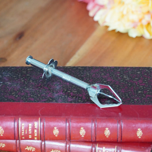 Pince à sucre "Malbert" trident en métal argenté modèle déposé fabriqué en France